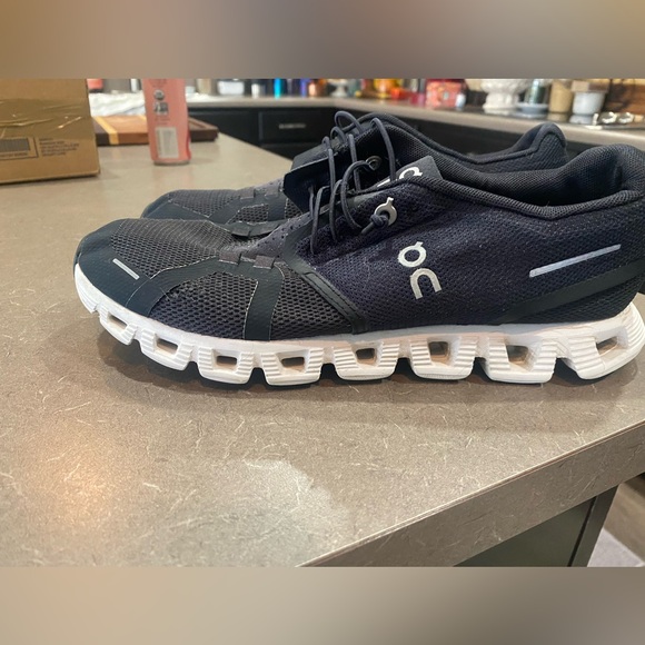 On Running Women’s Black and White Athletic Shoes - Picture 2 of 7